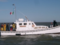Barcos amigos: Lancha "Centenario" de la BNPB
