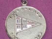 Medalla p/llavero Socio Vitalicio. Década del 80.